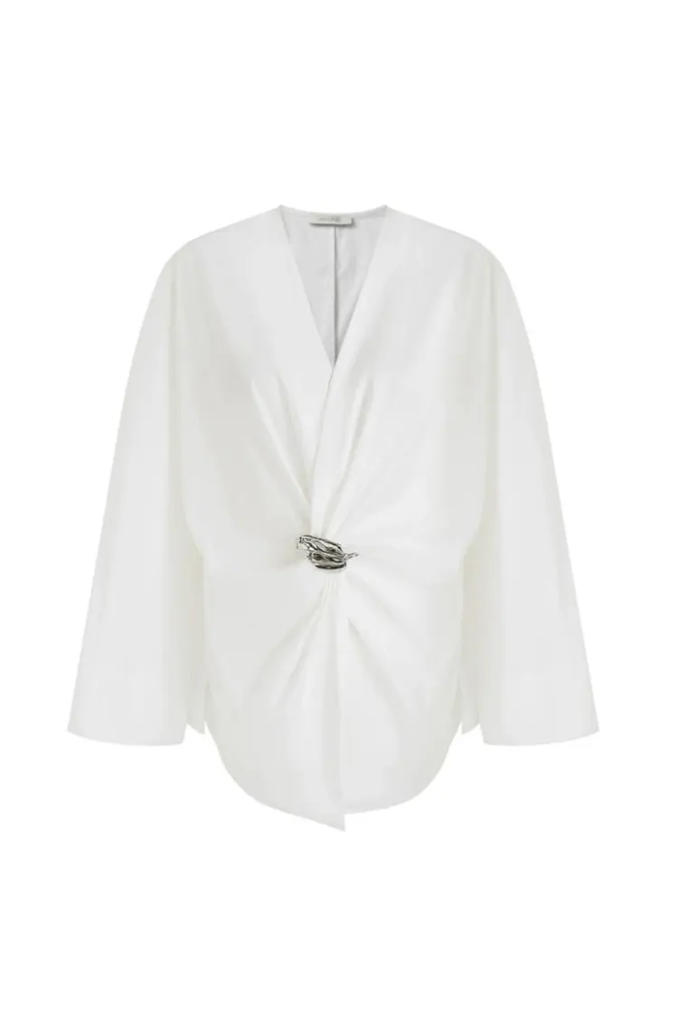 Festbluse med metalspænde til kvinder